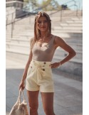 Pantaloni scurți de damă cu talie înaltă, galben MP47291 - Magazin online - Boutique